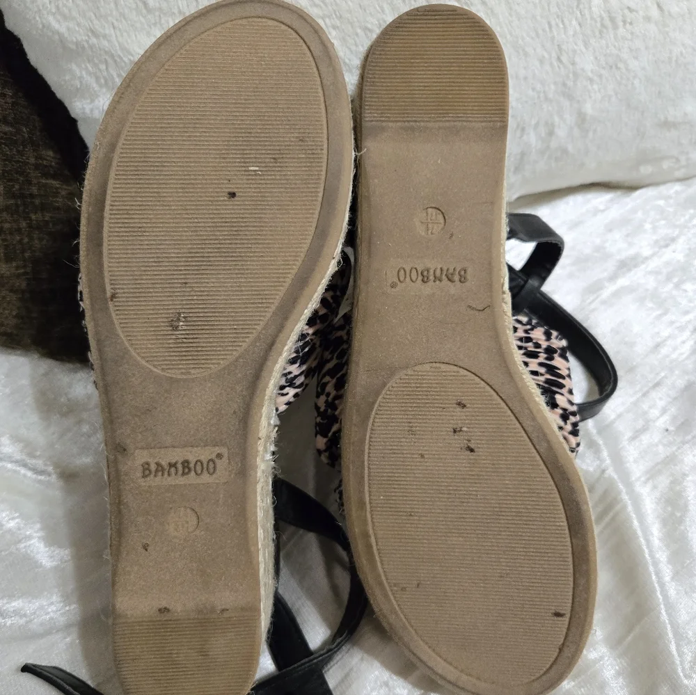 BAMBOO Black and Leopard Espadrille Wedges Size 7 1/2 EUC